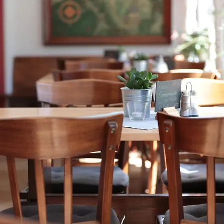 Buerger- Und Berggasthaus فندق