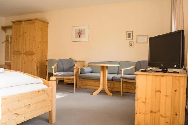 Buerger- Und Berggasthaus Szálloda Scheibenberg